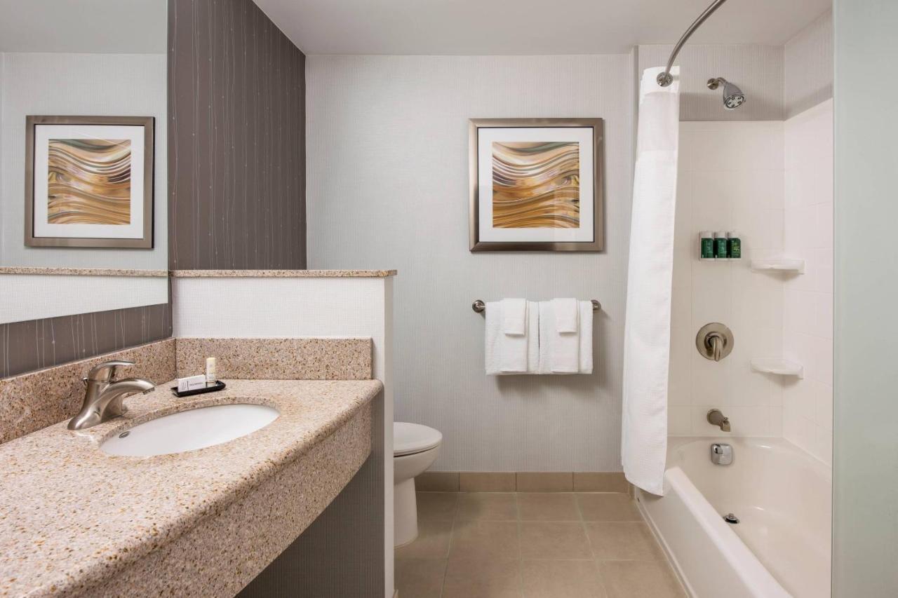 Hotel Courtyard By Marriott Edmonton West Exteriér fotografie