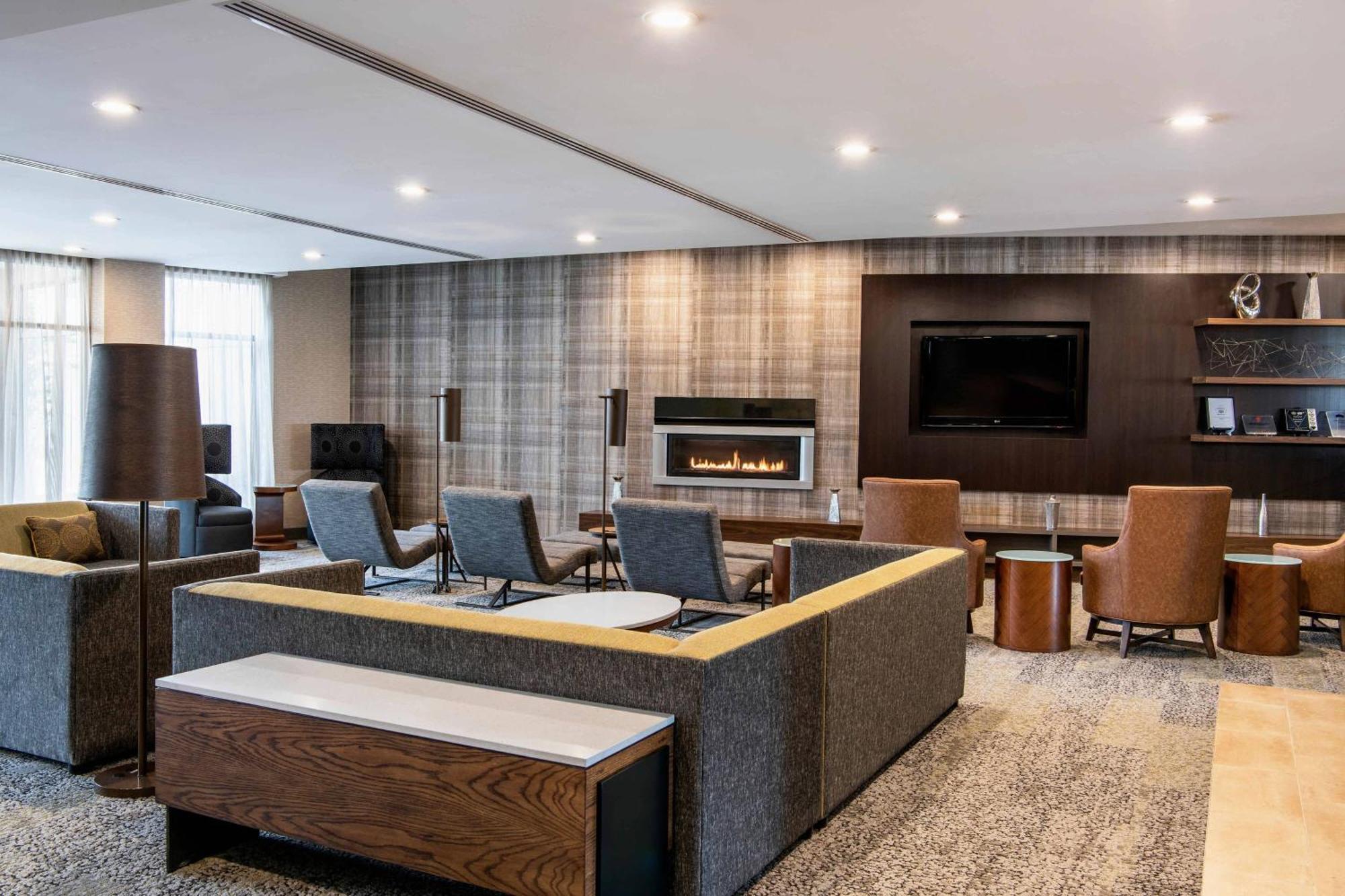 Hotel Courtyard By Marriott Edmonton West Exteriér fotografie